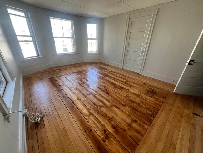 Photo - 551 Montgomery St Unit 2