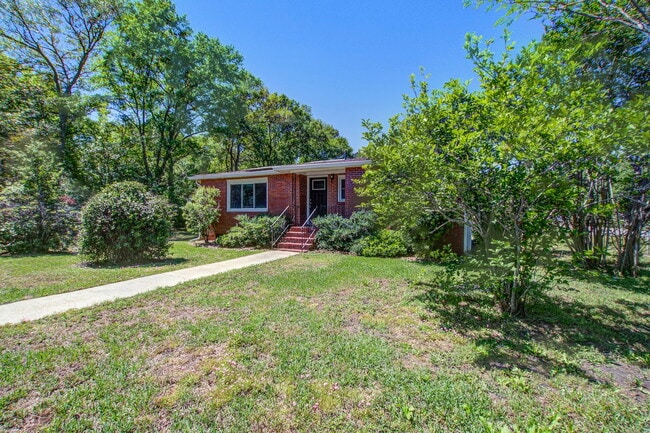 Photo - 200 State Rd S-8-384