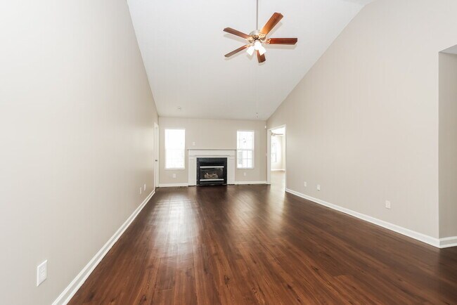 Photo - 2305 Leighton Way