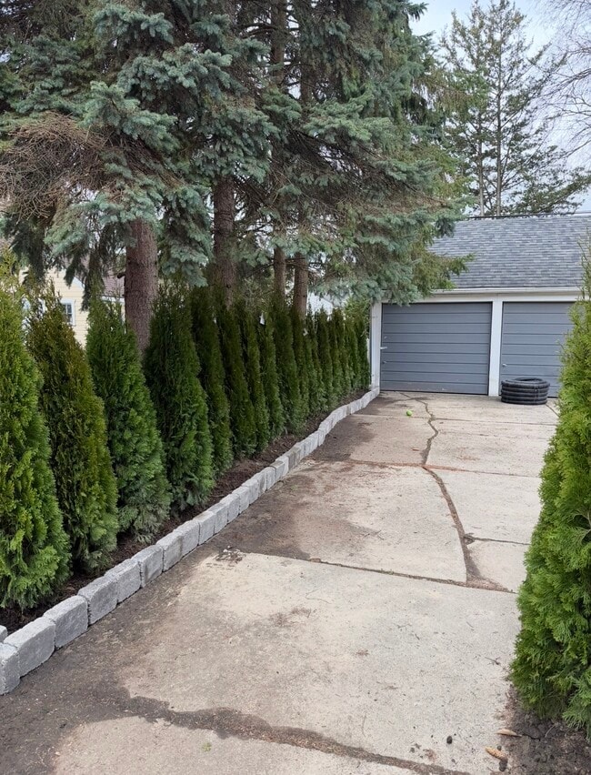 Photo - 4443 Grayton St
