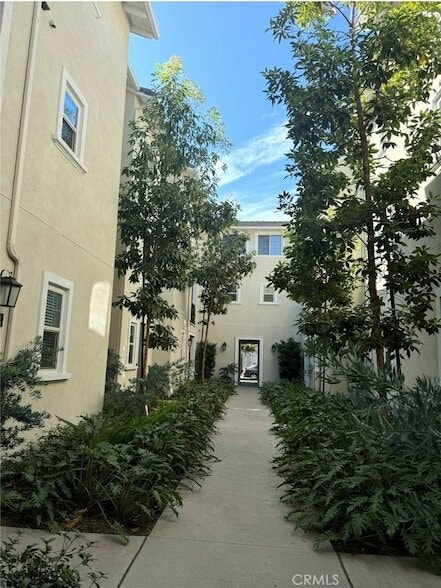 Photo - 142 Lantana Dr