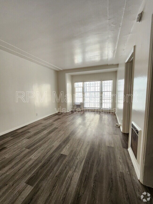 Building Photo - 1781 N Orchid Ave Unit 103 Rental