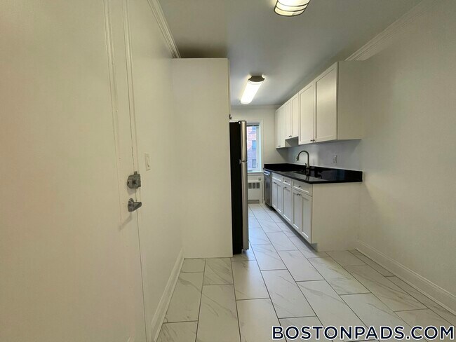 Photo - 70 St Paul St Unit 2