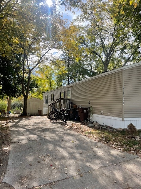 Photo - 9930 Geraldine St