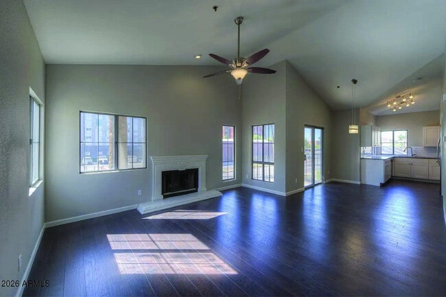 Building Photo - 100 E Fillmore St Unit 201