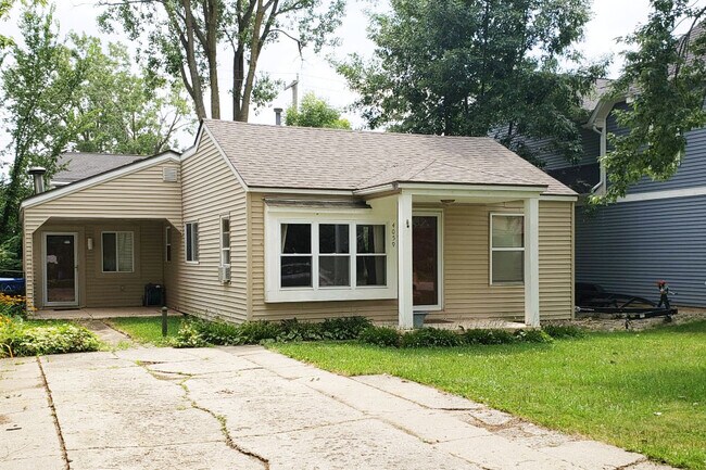 Photo - 4059 Chenlot St