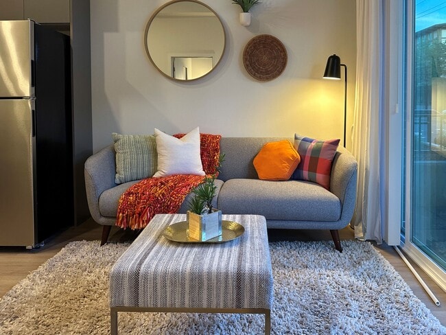 Photo - Morado Bothell