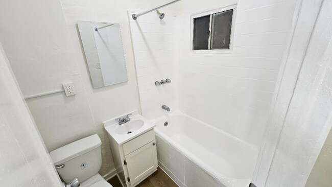 Photo - 1005 W 23rd St Unidad 102