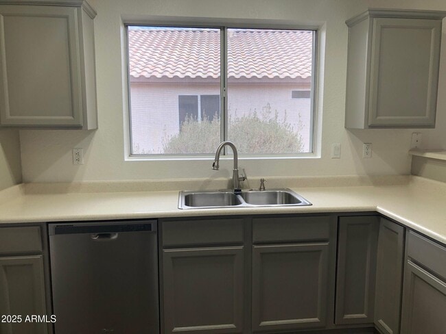 Photo - 735 E Baylor Ln