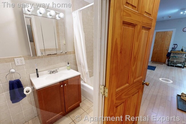 Photo - 27 Portsmouth St Unit #2