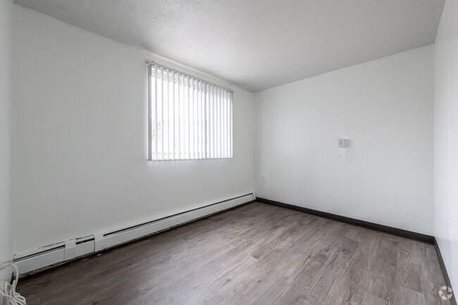 1BR, 1BA - 493SF