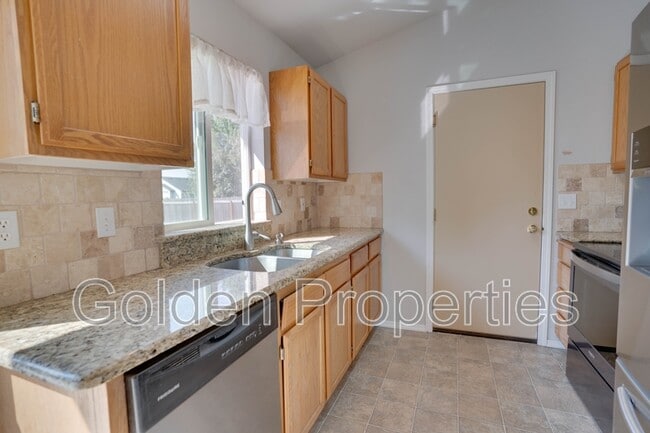 Photo - 1178 Tanager Ave