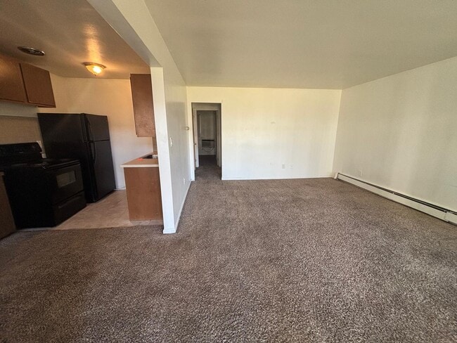 Building Photo - 17175 Redford St Unit 1