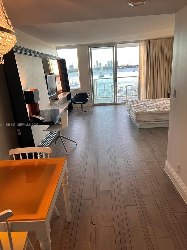 Photo - 1100 West Ave Unit 322