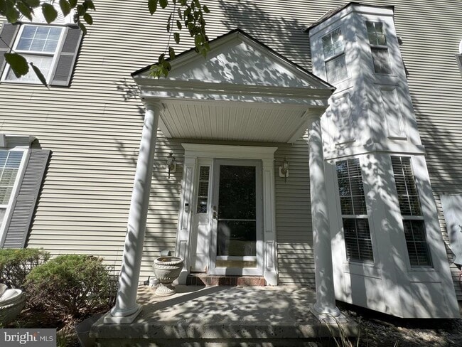 Building Photo - 301 Park Knoll