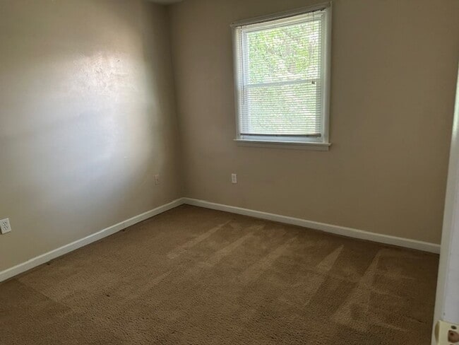 Photo - 8059 Somerset St Unit H