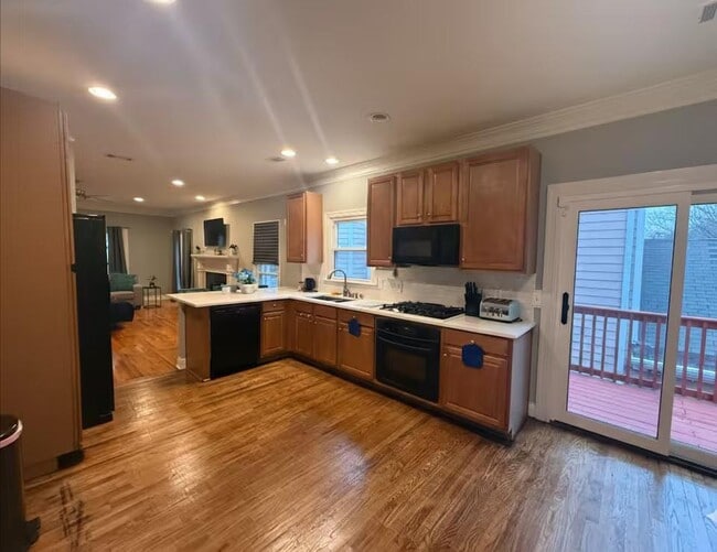 Photo - 1032 Lena St NW