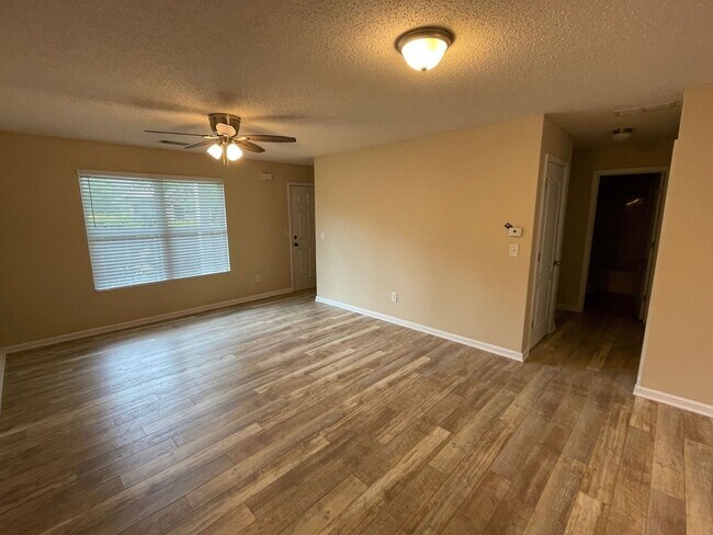 Photo - PRE-LEASING FOR AUGUST 2026!