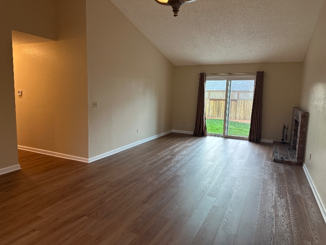 Photo - 4533 Hillview Ct