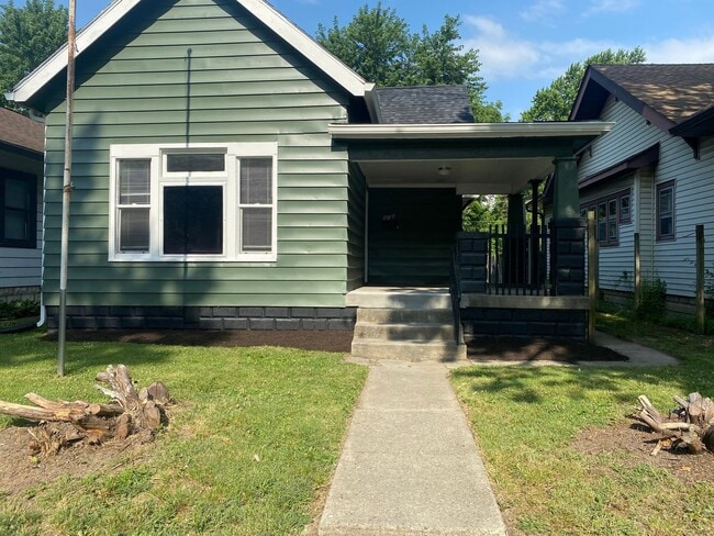 Photo - 938 N Gray St