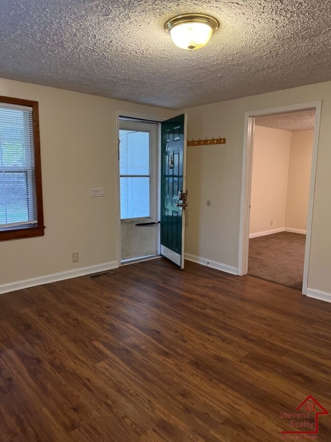 Photo - 864 Treewood Dr