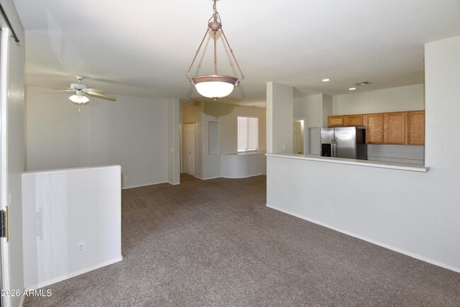 Photo - 1335 E June St