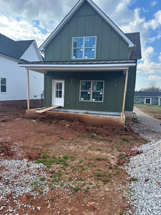 BRAND NEW HOUSE FOR RENT - BRAND NEW HOUSE FOR RENT