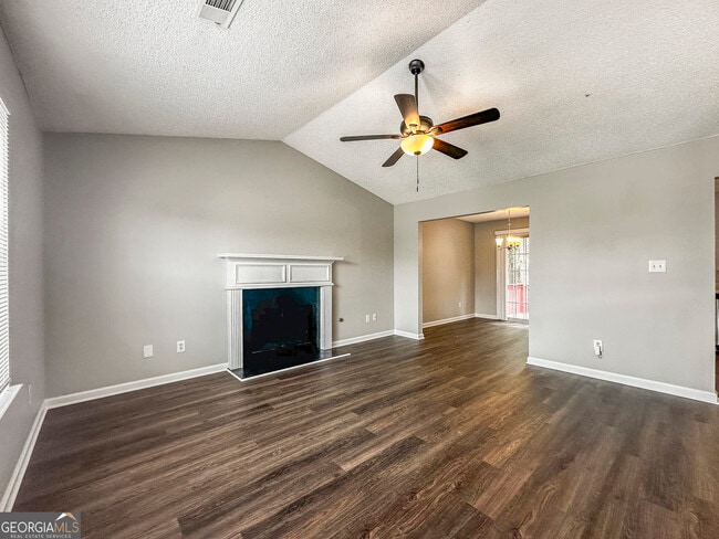 Photo - 255 Buffington Dr