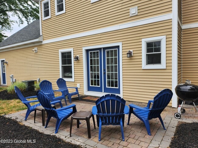 Photo - 48 Wright St