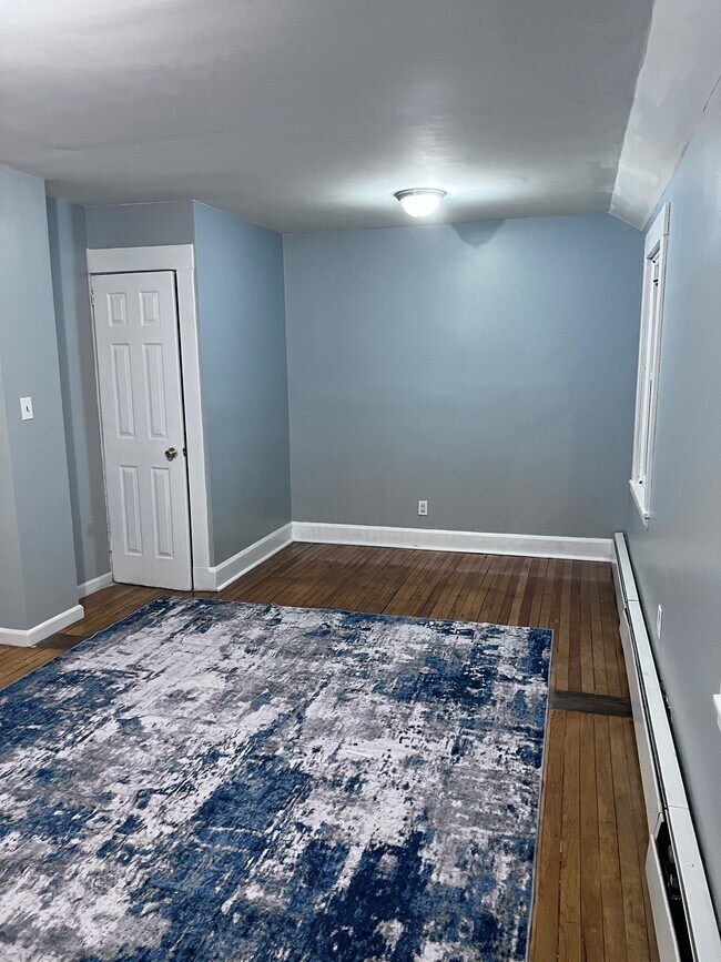 LR1 - 58 Beech St Apartments Unit 2nd Floor