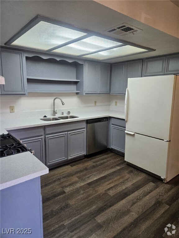 Building Photo - 5576 W Rochelle Ave. Unit 31A Rental