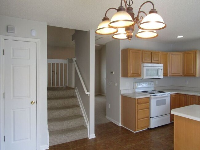 Photo - Great location! This Maplecrest townhome i...