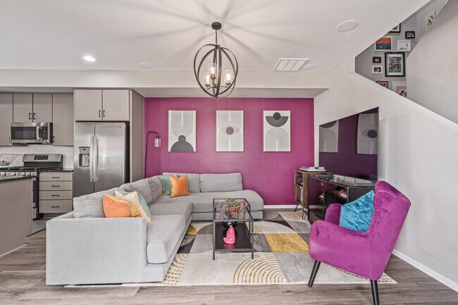 Family Room - 1625 S Andes Way