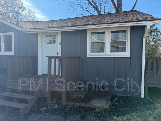 Photo - 607 Franklin St