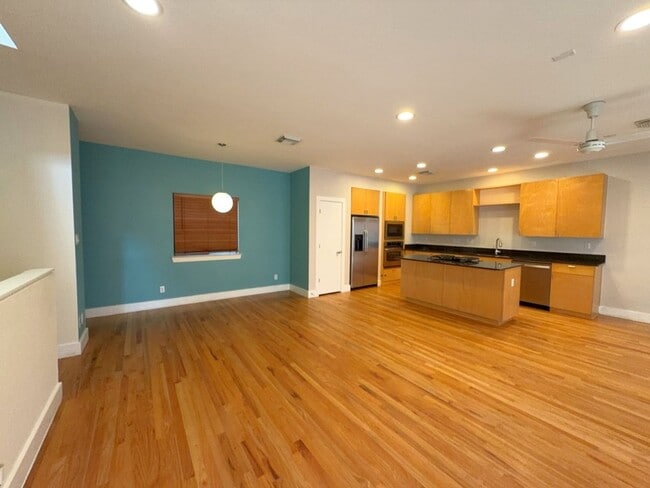 Photo - 4106 Spencer St