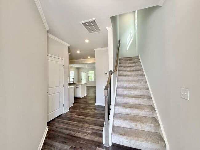 Photo - 388 Garden Vine Trl