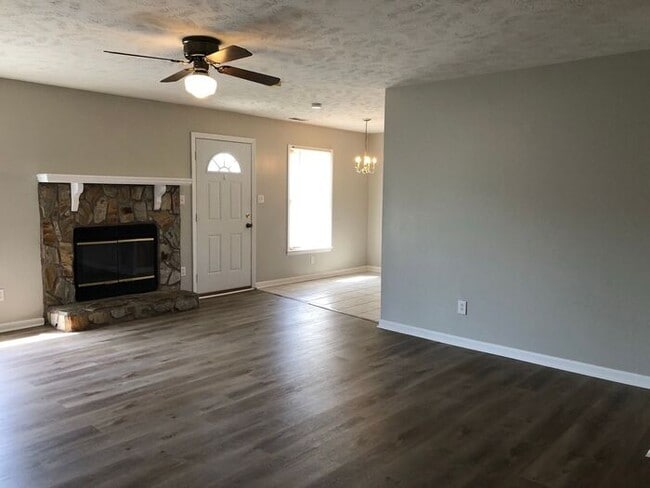 Photo - 2209 Mossycup Ln