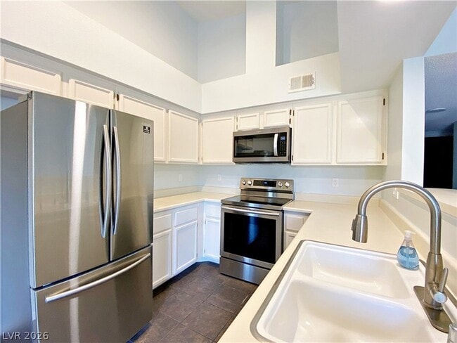 Building Photo - 1575 W Warm Springs Rd Unit 1024