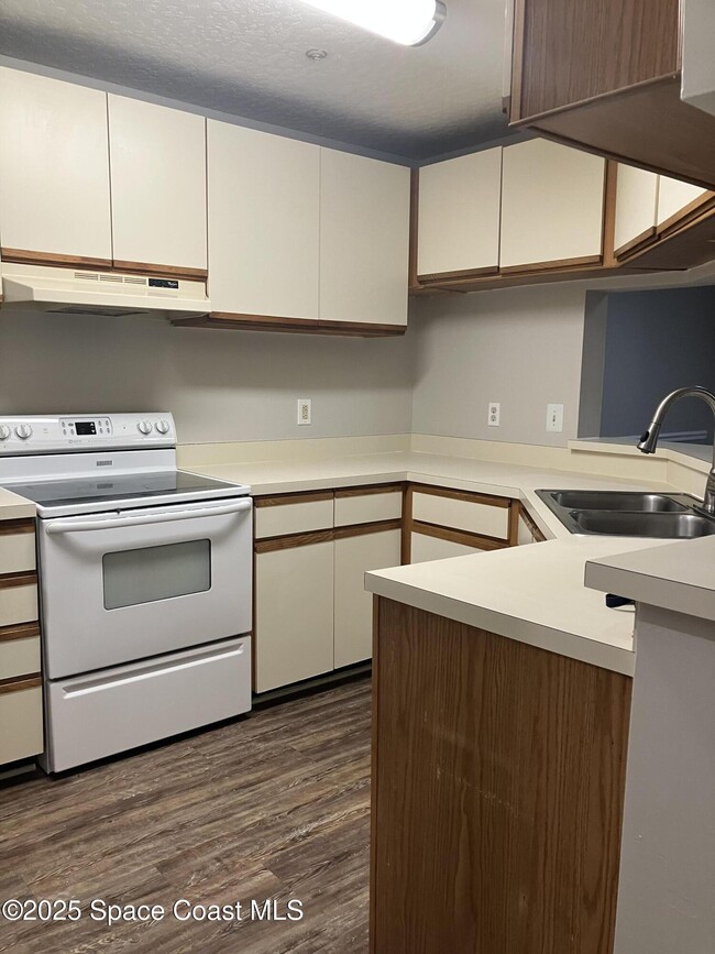 Photo - 7667 N Wickham Rd Unit 1420