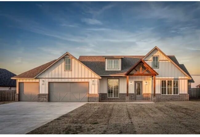Photo - 7530 Highland Hls Dr
