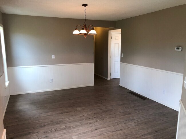 Photo - 10229 Halleys Way