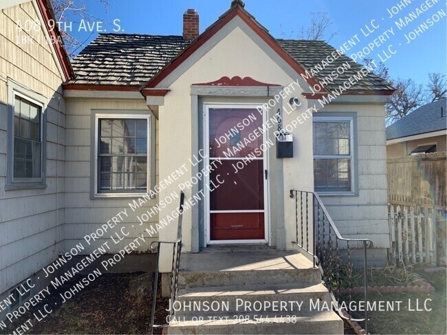 Photo - 408 9th Ave S