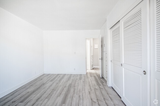 2BR, 1BA - 986 SQ.FT. - Pacific Heights