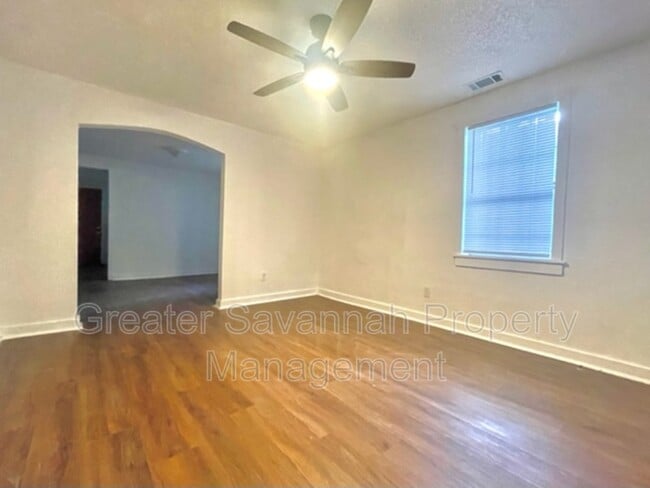Photo - 1312 Love St