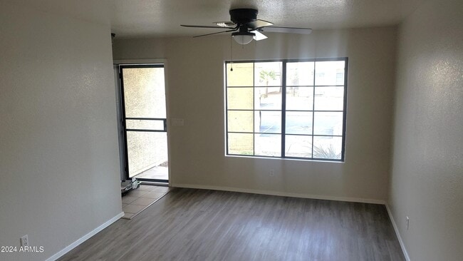 Photo - 7801 N 44th Dr