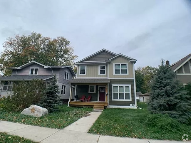 Building Photo - Available September 2025 6 bed 3 bath for ... Rental
