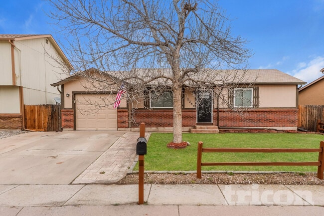 Building Photo - 2330 Bruno Cir