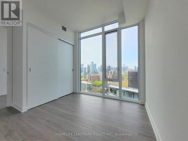 Photo - 48 Power St Unité 2211