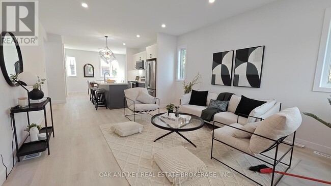 Photo - 1208 Fanshawe Park Rd E