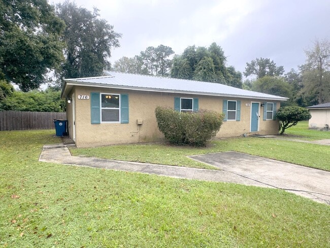 Building Photo - 2Bed/ 1 Bath Apartment Available NOW in Ja...